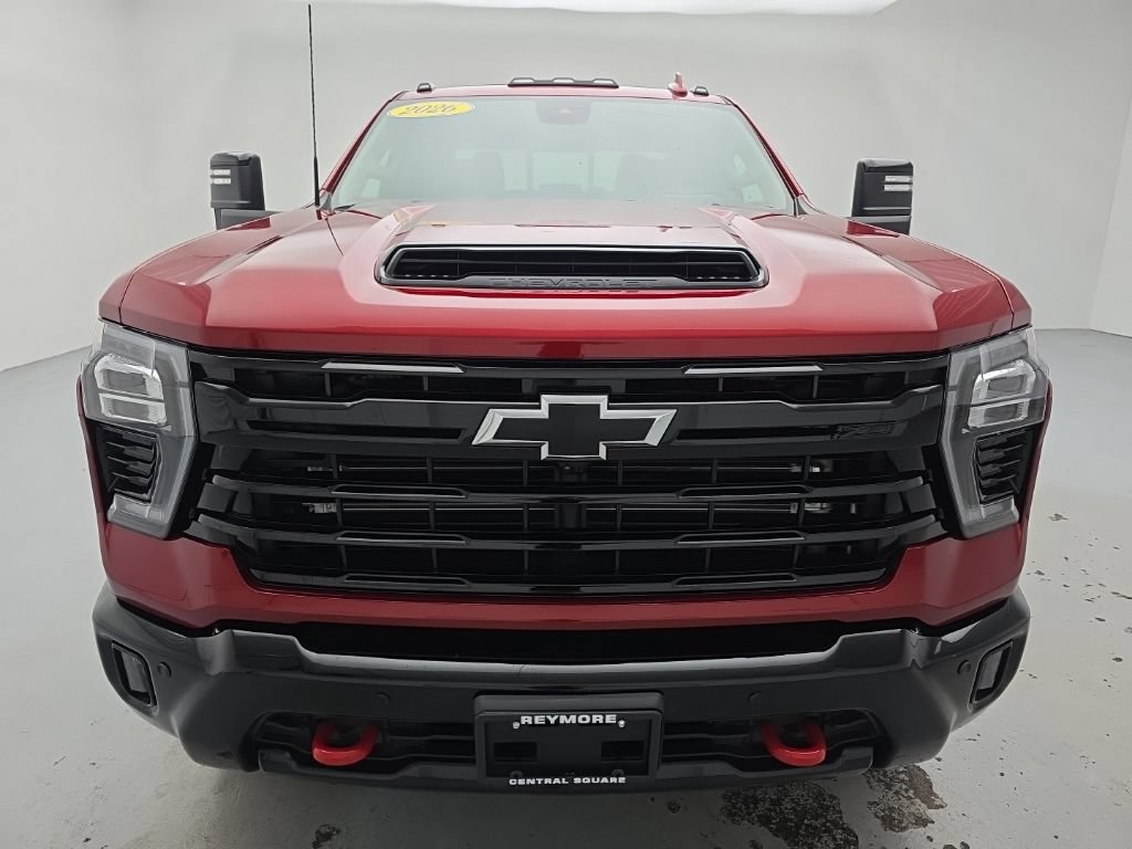 Used 2026 Chevrolet Silverado 2500 LTZ w/ LTZ Plus Package AWD/4WD image 3