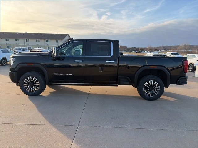 Used 2024 GMC Sierra 2500 Denali Ultimate image 8