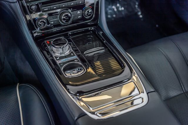 Used 2015 Jaguar XJ L Portfolio image 34