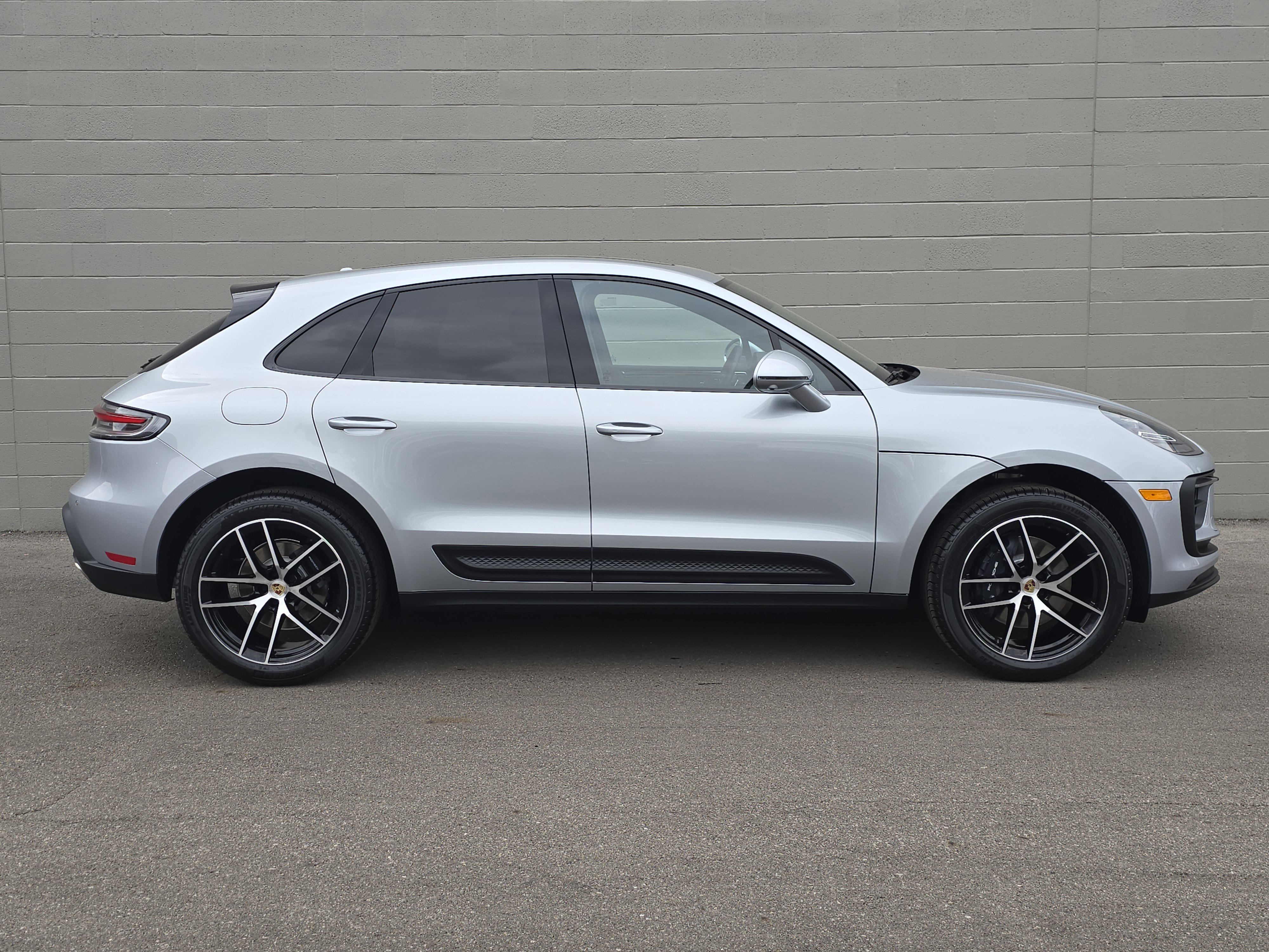 New 2026 Porsche Macan image 10