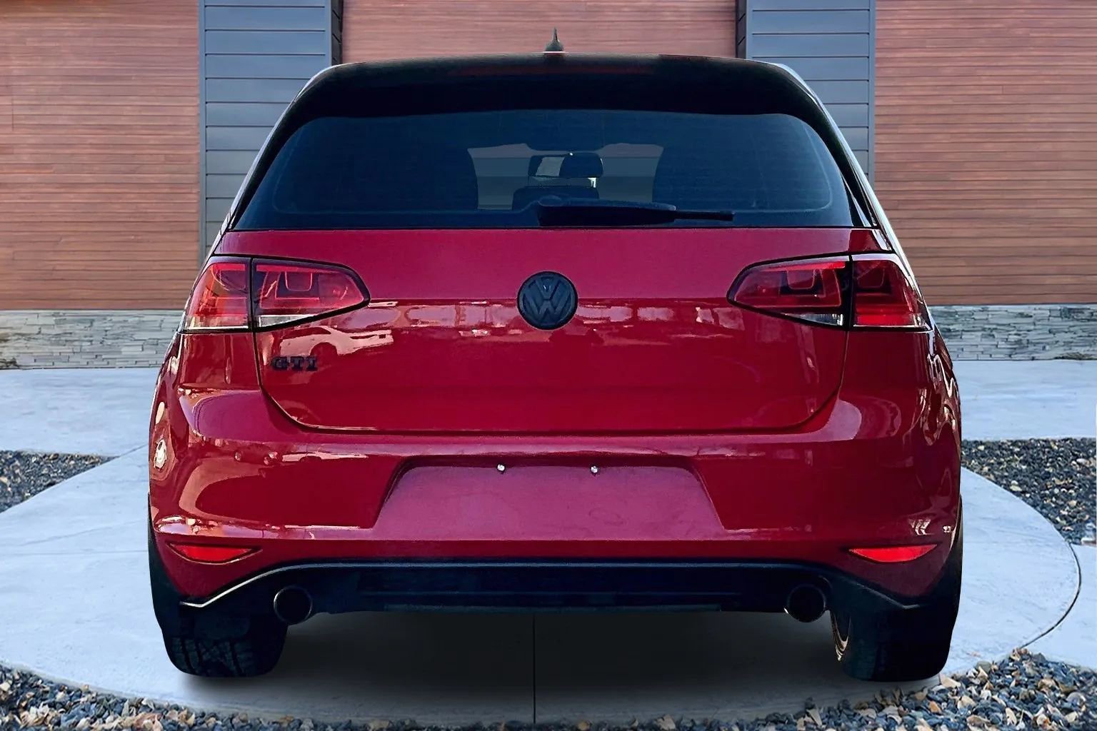 Used 2017 Volkswagen GTI Sport image 4