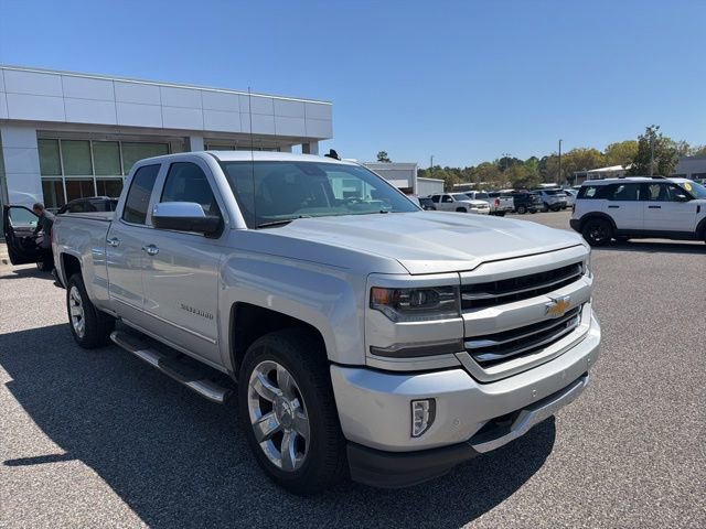Used 2017 Chevrolet Silverado 1500 LTZ Z71 w/ LTZ Plus Package image 3