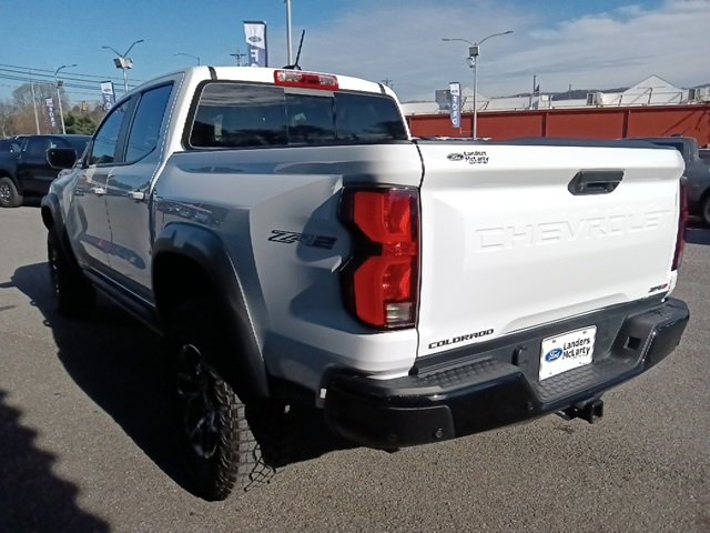 Used 2024 Chevrolet Colorado ZR2 w/ ZR2 Convenience Package III image 5