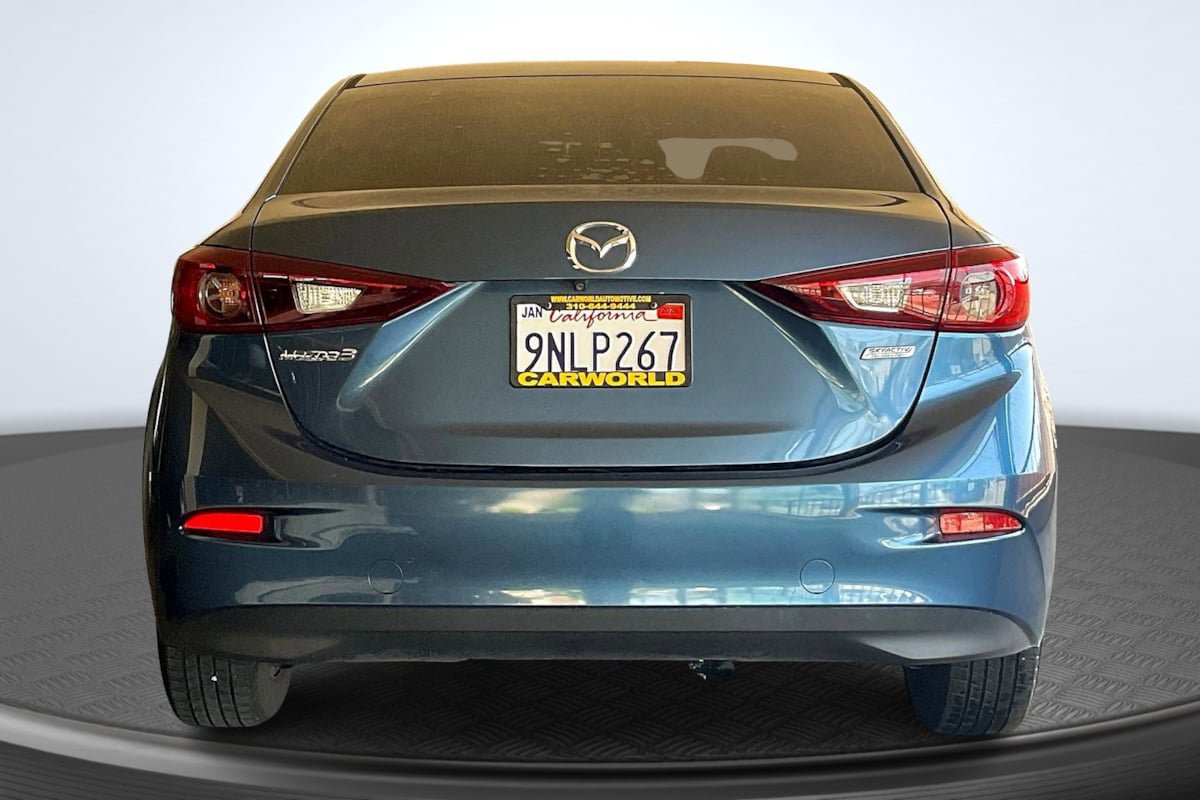 Used 2017 MAZDA MAZDA3 Sport FWD image 4