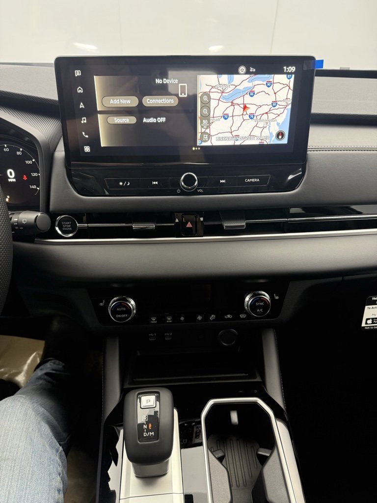 New 2025 Mitsubishi Outlander SEL image 21