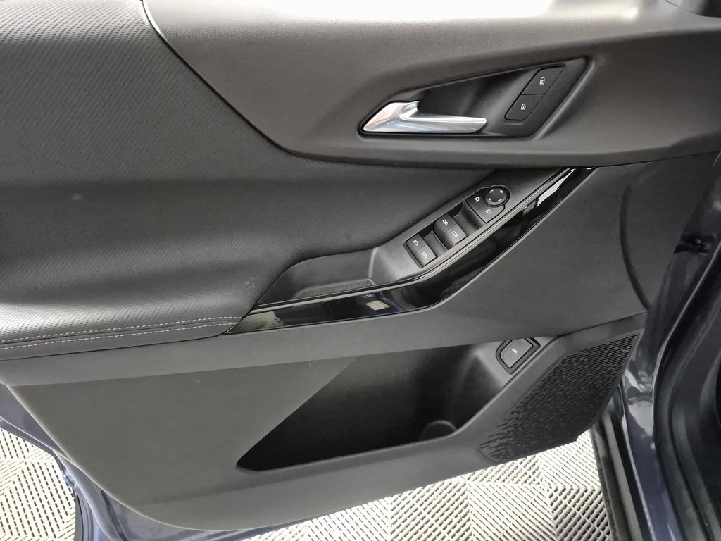 New 2026 Chevrolet Equinox LT w/ Convenience Package II image 13