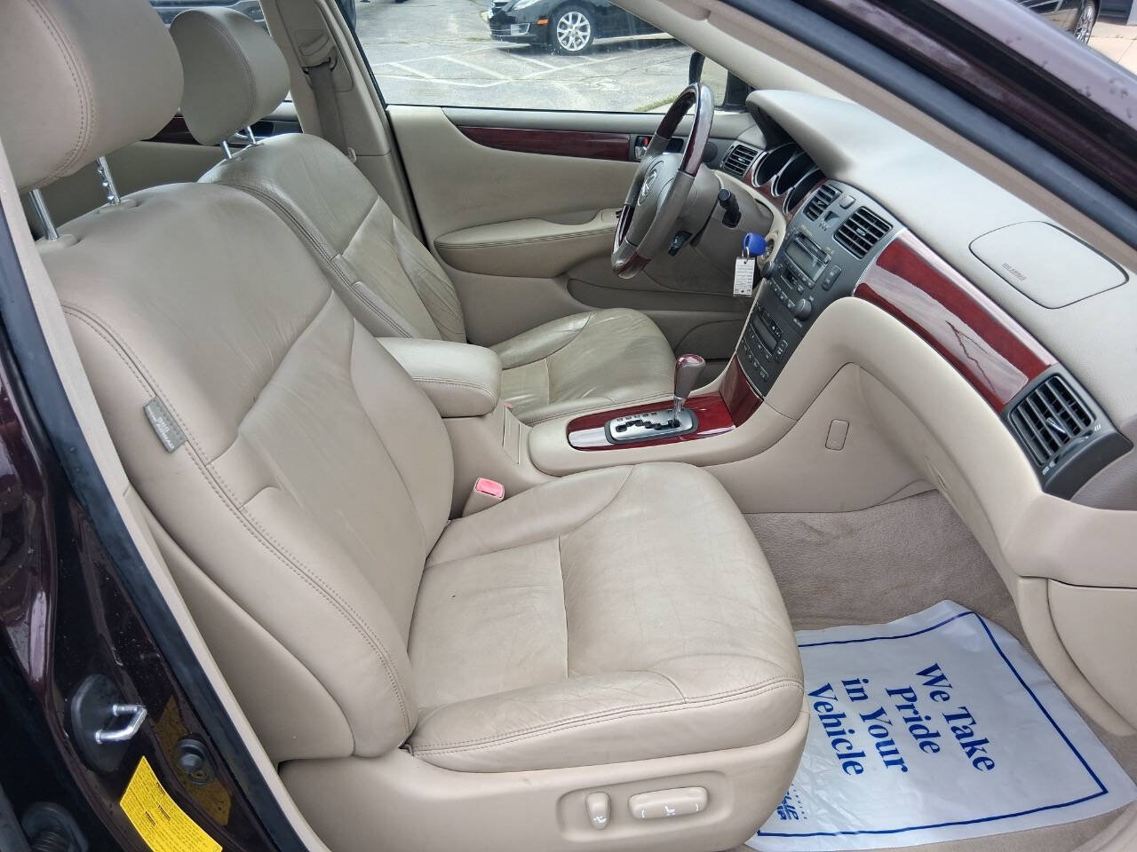 Used 2004 Lexus ES 330 w/ Premium Pkg FWD image 15