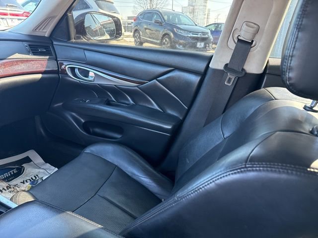 Used 2015 INFINITI Q70 3.7 image 15