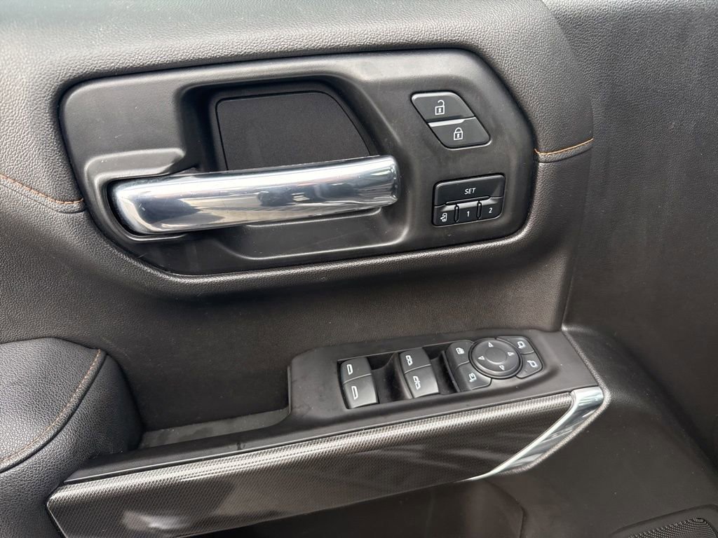 Used 2022 GMC Sierra 1500 AT4 w/ AT4 Premium Package image 18