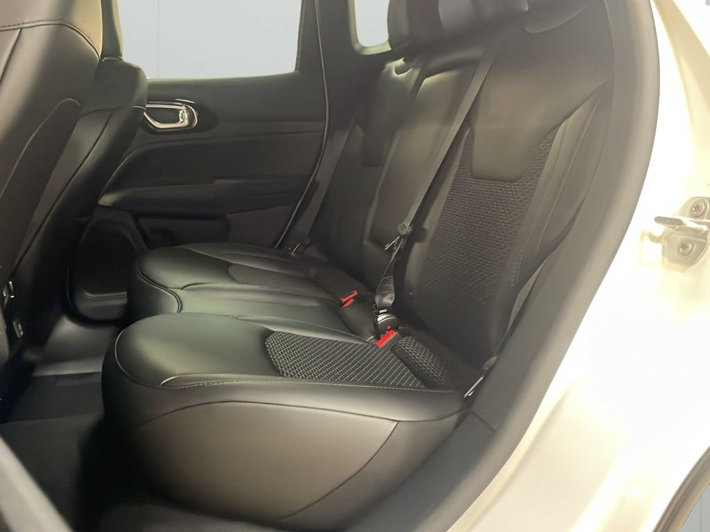New 2026 Jeep Compass Latitude AWD/4WD image 11