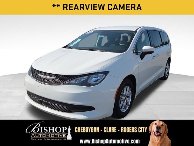 Used 2023 Chrysler Voyager LX FWD image 10