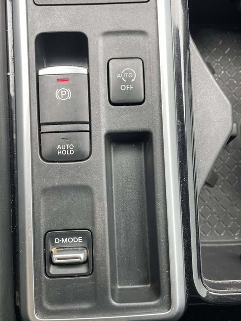 Used 2022 Nissan Pathfinder SL w/ SL Premium Package FWD image 30