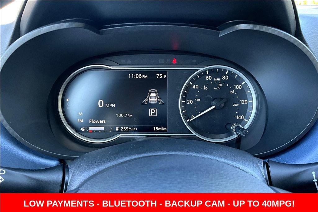 New 2025 Nissan Versa SV w/ Trunk Package FWD image 18