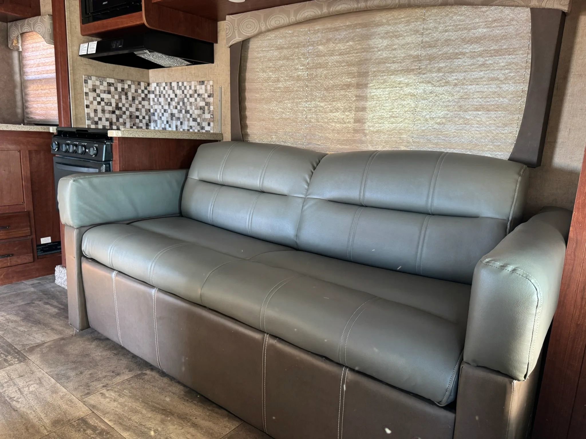 Used 2015 Ford E-450 and Econoline 450 Super Duty w/ Motorhome Prep Package image 31