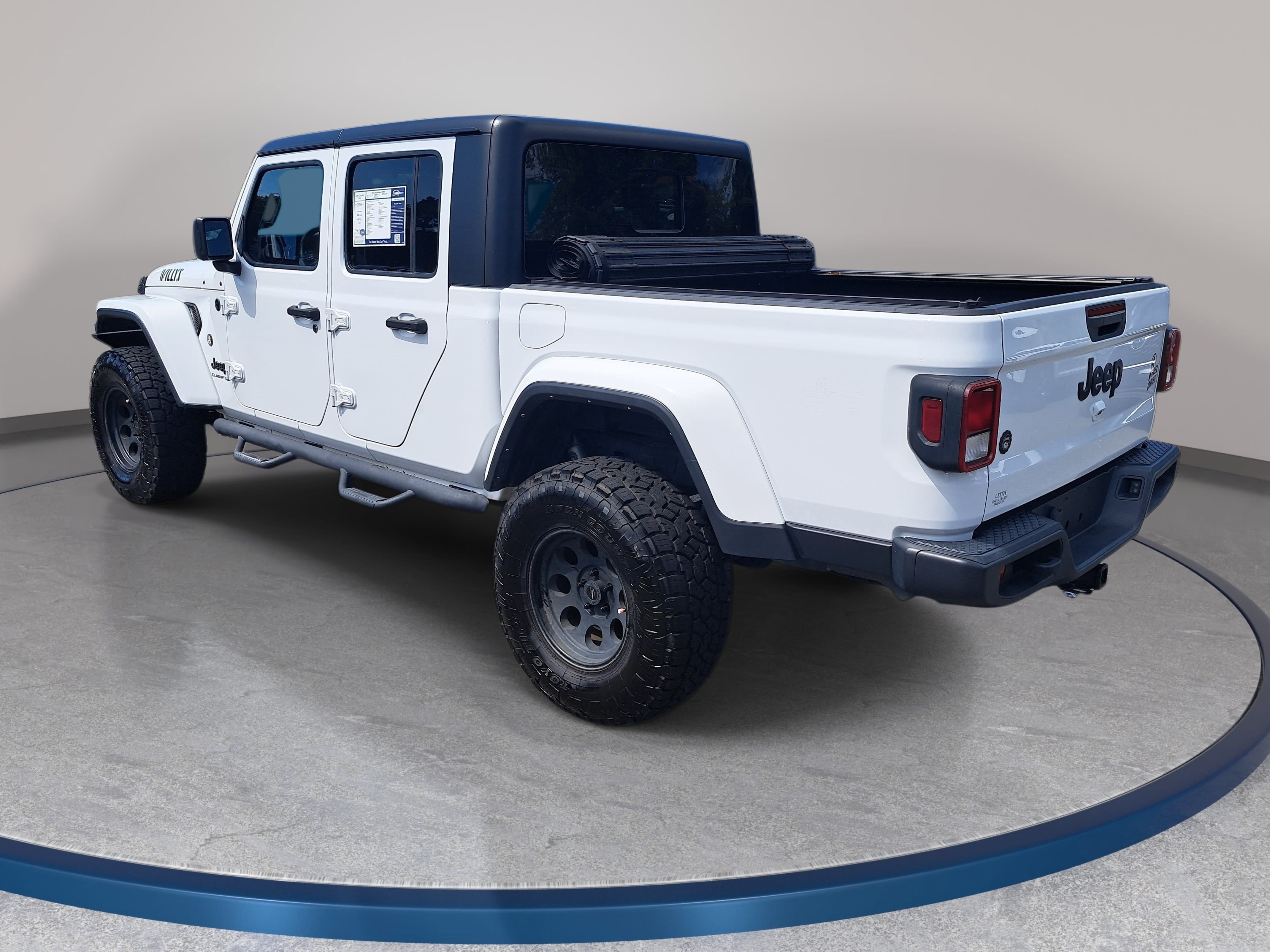 Used 2022 Jeep Gladiator Overland AWD/4WD image 7