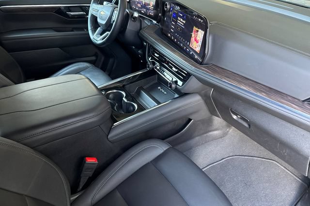 Used 2025 Chevrolet Tahoe LT AWD/4WD image 19