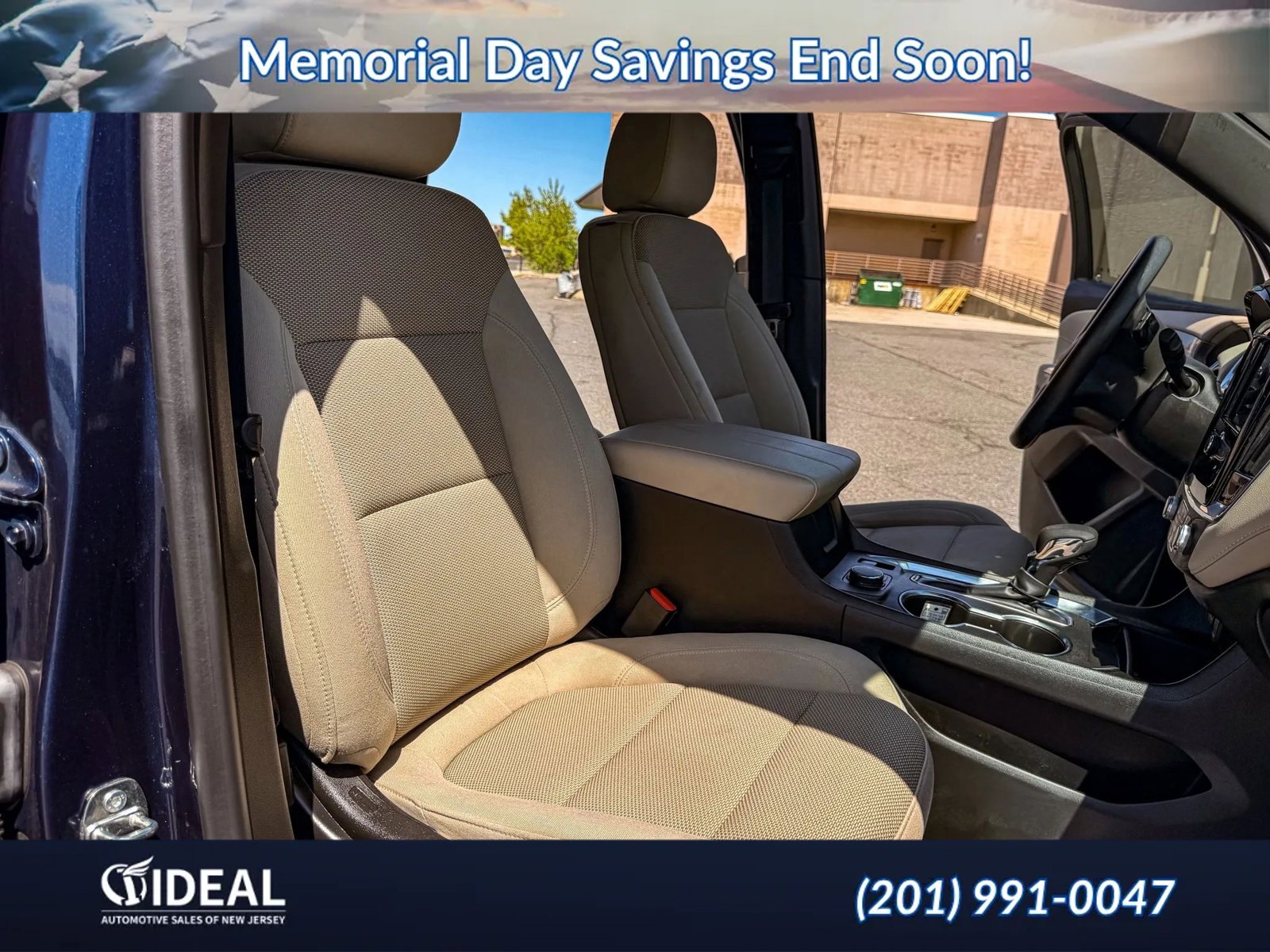 Used 2022 Chevrolet Traverse LS FWD image 11
