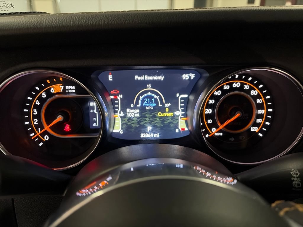 Used 2023 Jeep Wrangler Unlimited Sahara AWD/4WD image 16