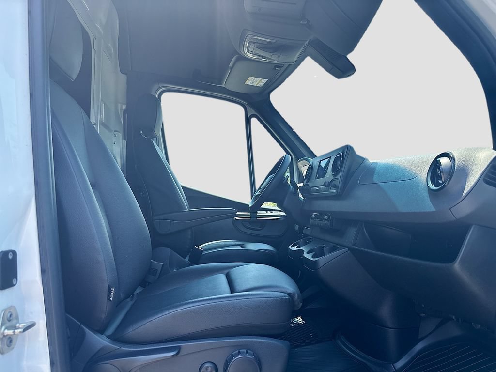 Used 2023 Mercedes-Benz Sprinter 2500 image 22