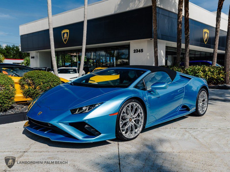 Used 2023 Lamborghini Huracan EVO RWD image 2