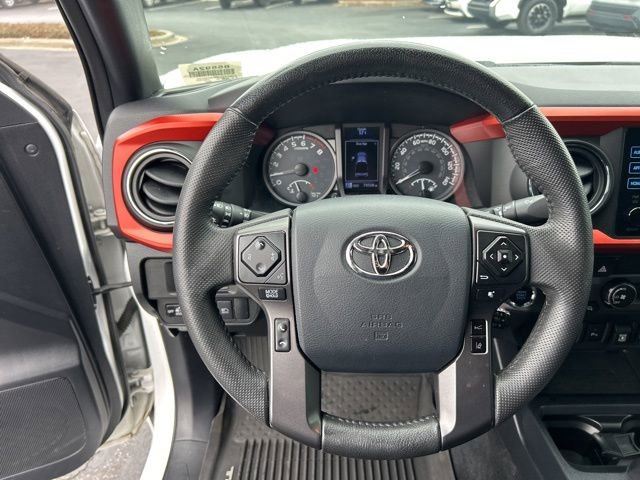 Used 2019 Toyota Tacoma TRD Off-Road w/ Technology Package image 19