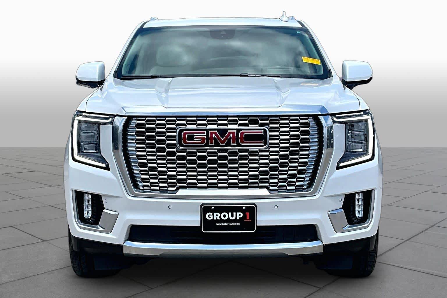 Used 2023 GMC Yukon Denali RWD image 4