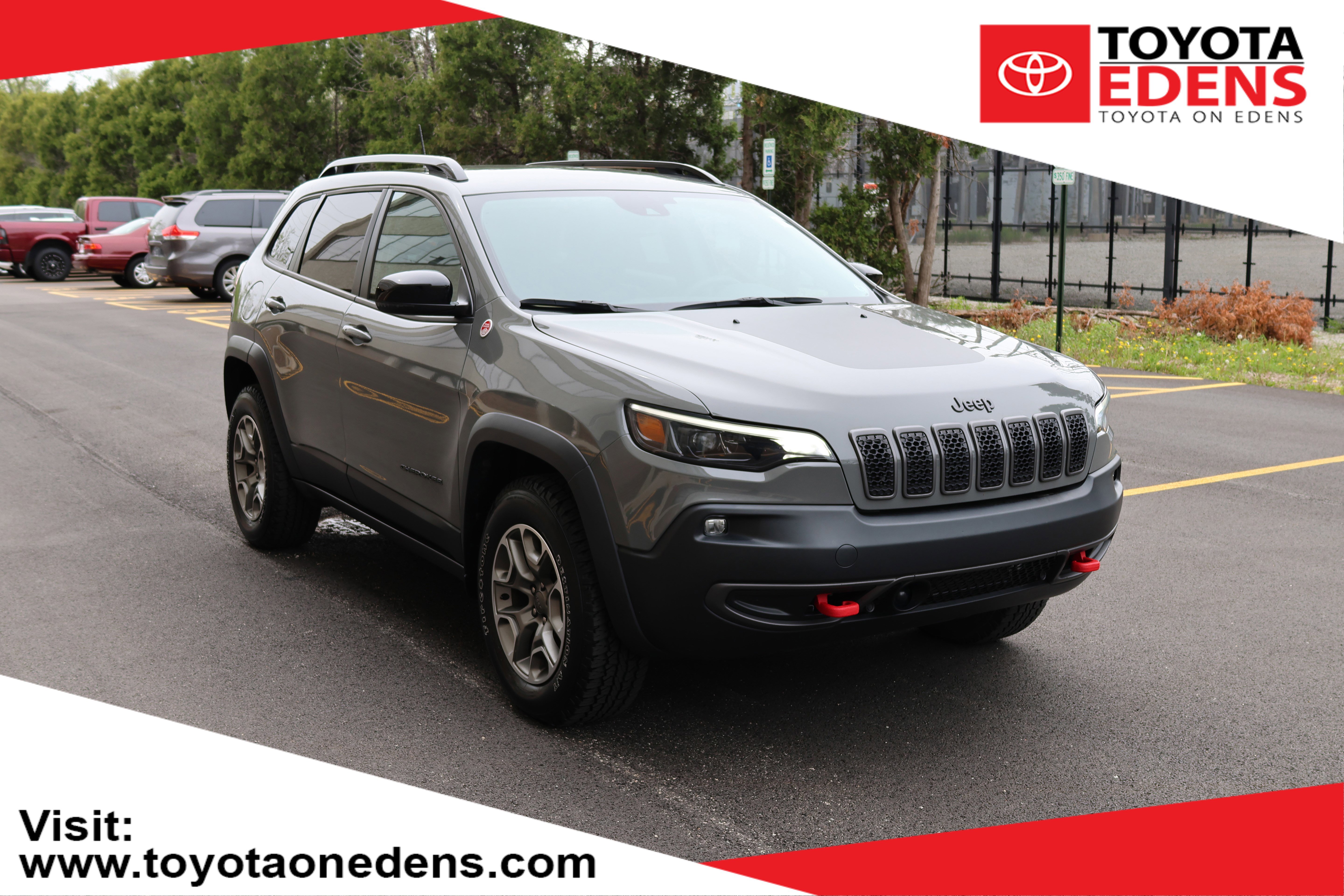 Used 2022 Jeep Cherokee Trailhawk AWD/4WD image 1