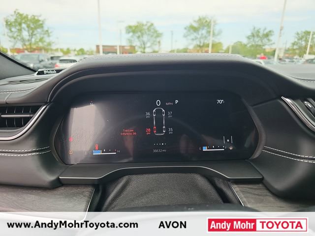 Used 2021 Jeep Grand Cherokee L Overland w/ Luxury Tech Group IV AWD/4WD image 18
