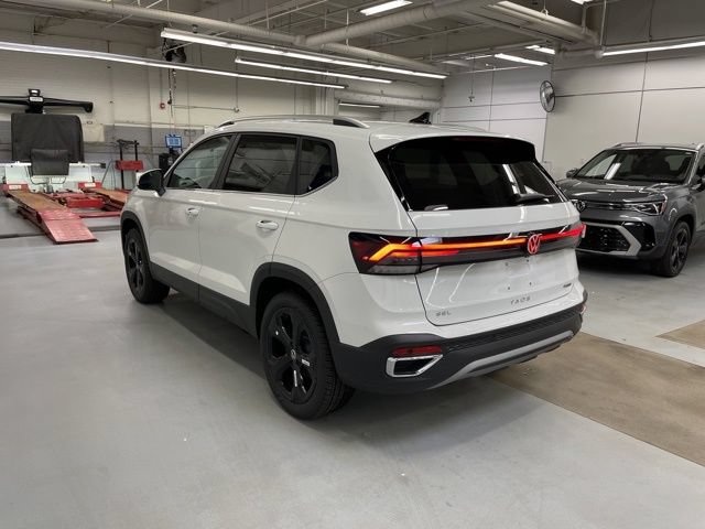 New 2026 Volkswagen Taos SEL AWD/4WD image 2