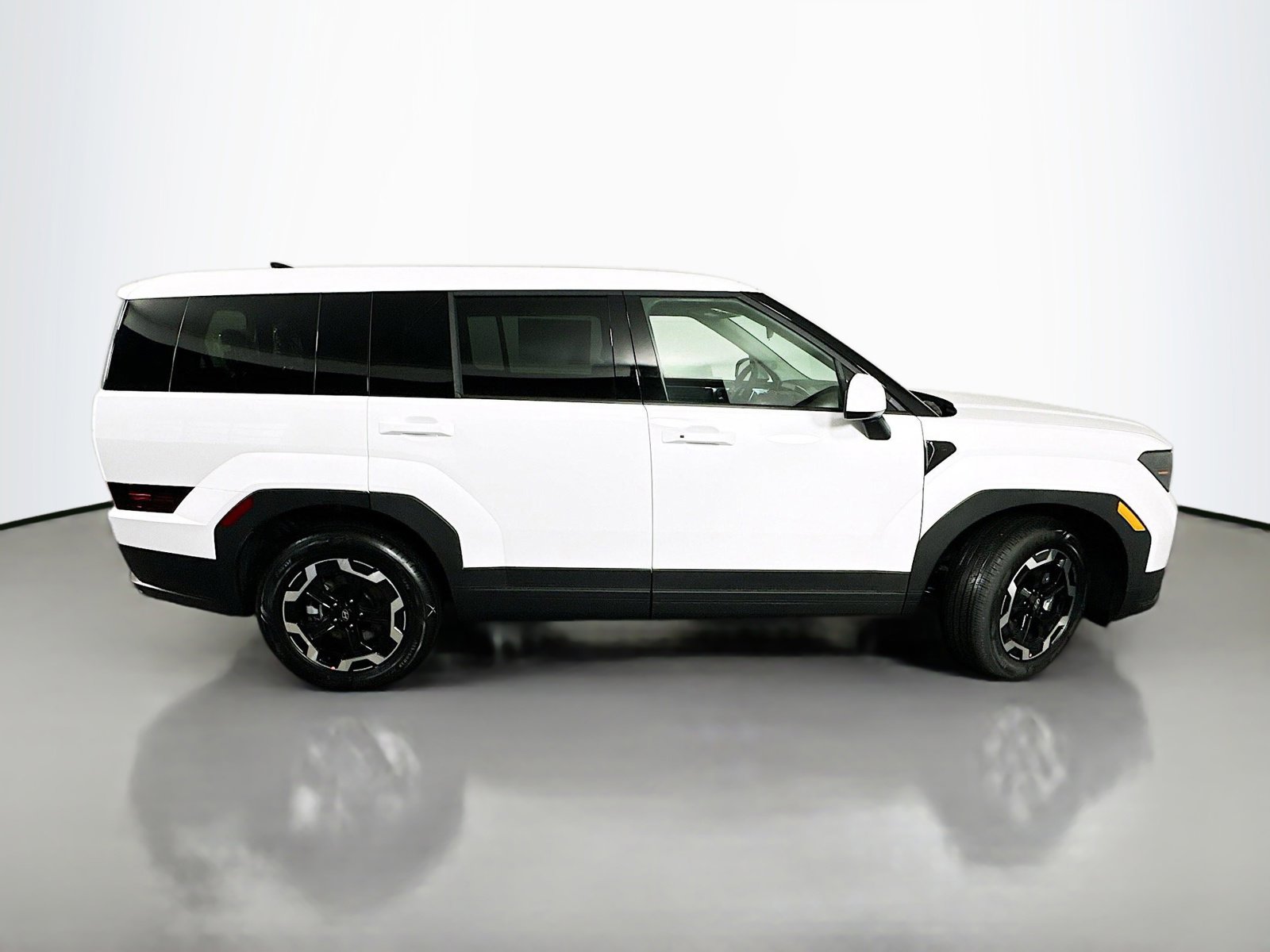 New 2025 Hyundai Santa Fe SE image 8