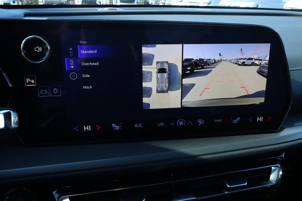 New 2026 Chevrolet Traverse LT w/ Driver Confidence Package image 6