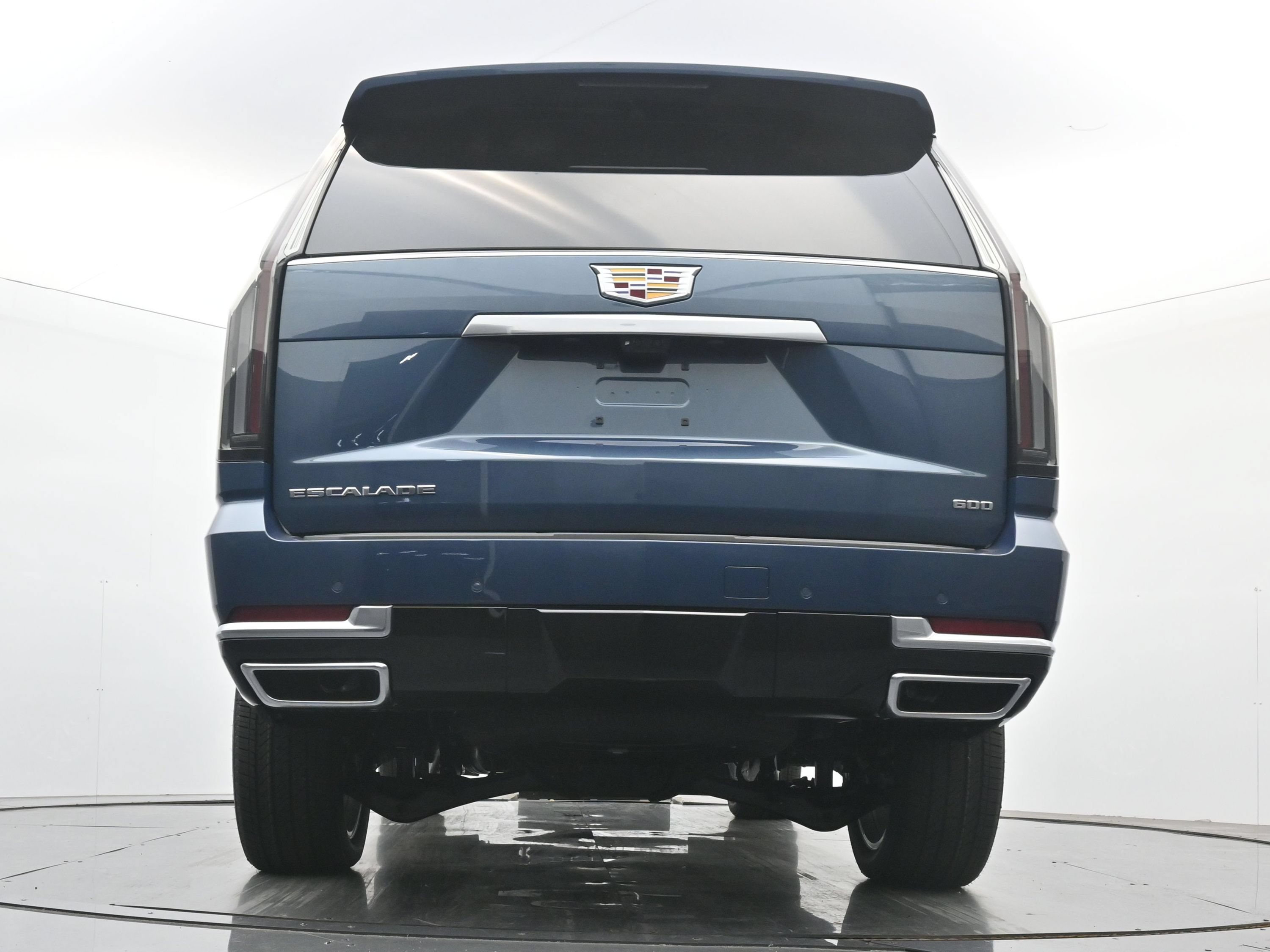 New 2026 Cadillac Escalade Luxury w/ Touring Package AWD/4WD image 18