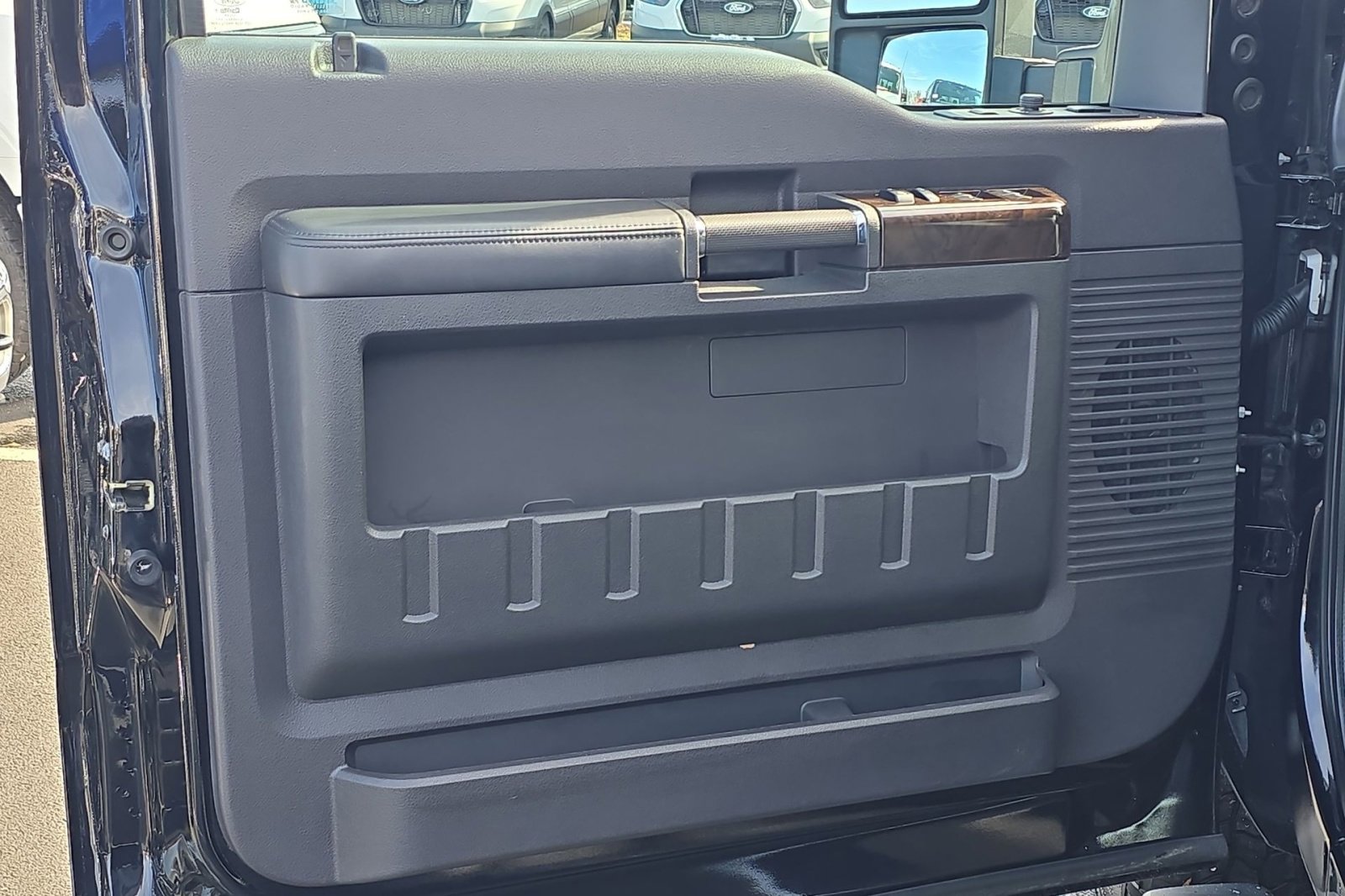 Used 2016 Ford F350 Platinum w/ Snow Plow Prep Package image 15