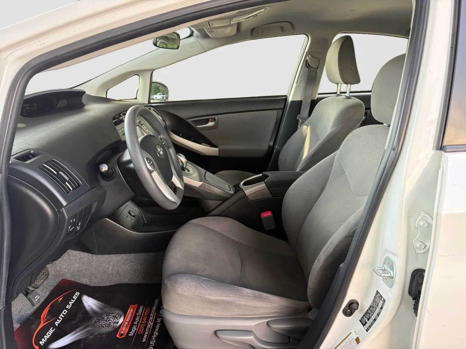 Used 2013 Toyota Prius Two FWD image 10