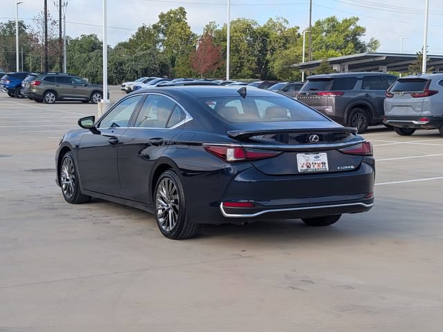 Used 2025 Lexus ES 300h w/ Technology Package FWD image 4