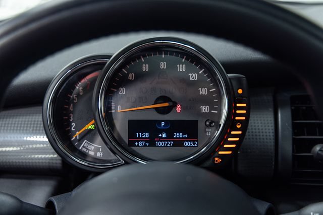 Used 2014 MINI Cooper 2-Door Hardtop FWD image 2