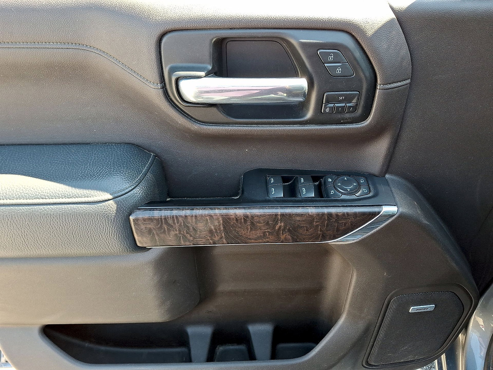 Used 2019 GMC Sierra 1500 Denali w/ Denali Ultimate Package AWD/4WD image 10