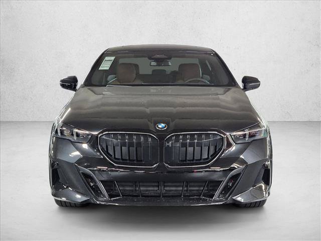 Used 2027 BMW 530i w/ M Sport Package RWD image 2