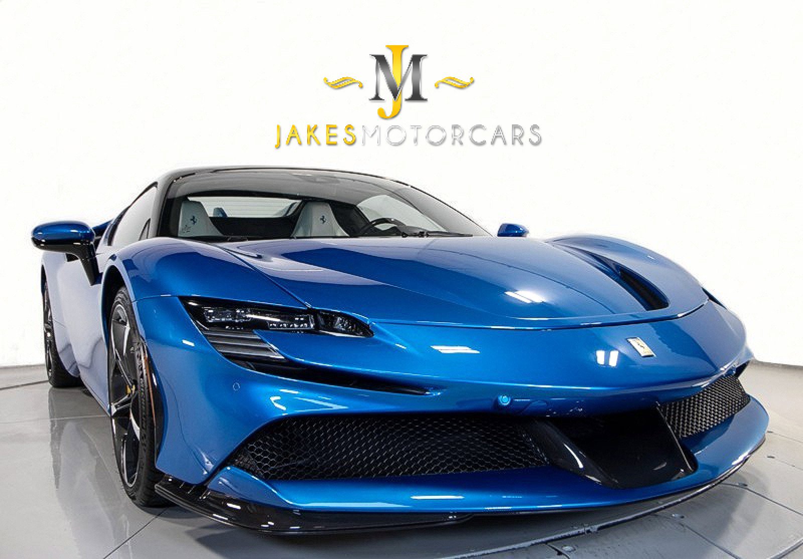 Used 2024 Ferrari SF90 Spider image 23