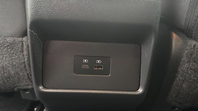 Used 2023 Nissan Rogue SV image 28