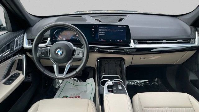 Used 2023 BMW X1 xDrive28i w/ Premium Package AWD/4WD image 10