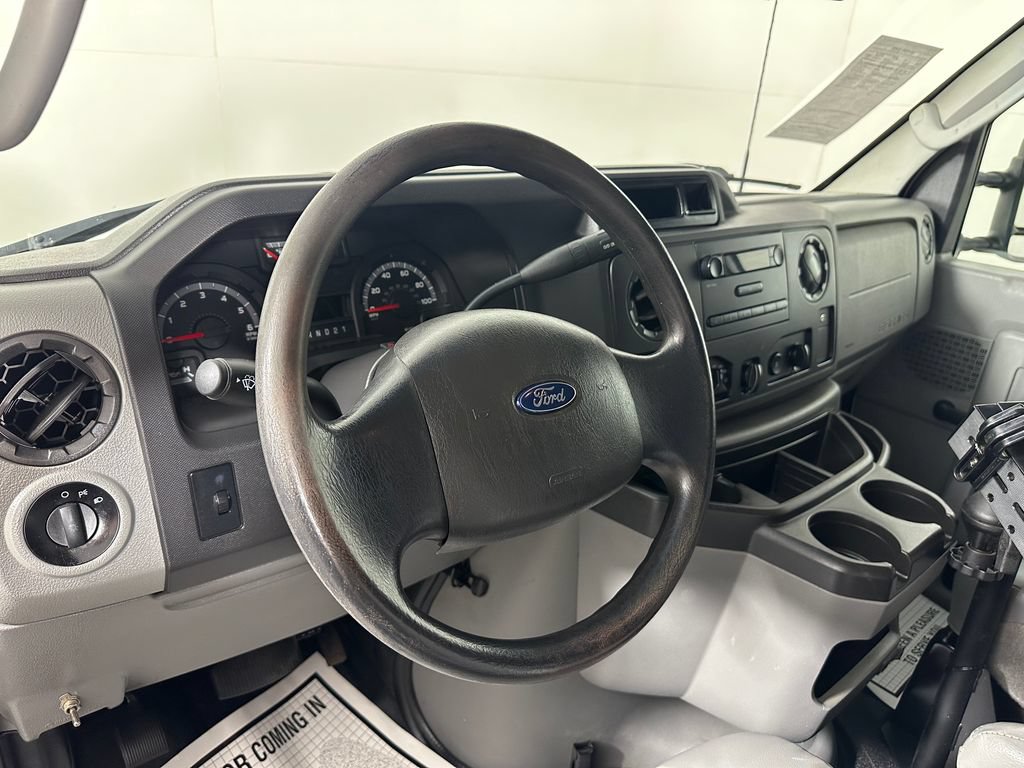 Used 2014 Ford E-150 and Econoline 150 RWD image 16