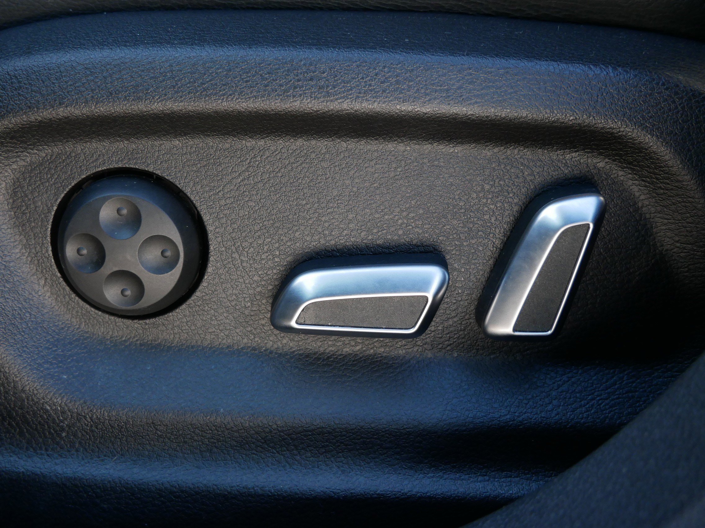 Used 2017 Audi Q3 2.0T Premium Plus w/ Premium Plus Package image 19