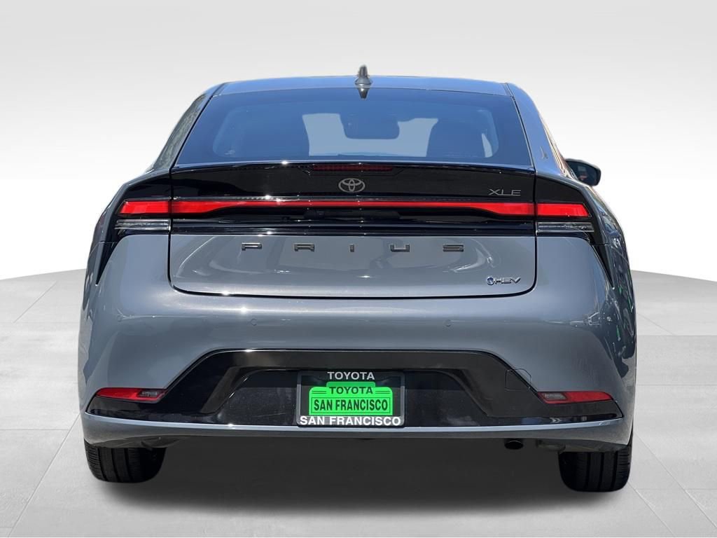 Used 2024 Toyota Prius XLE image 4