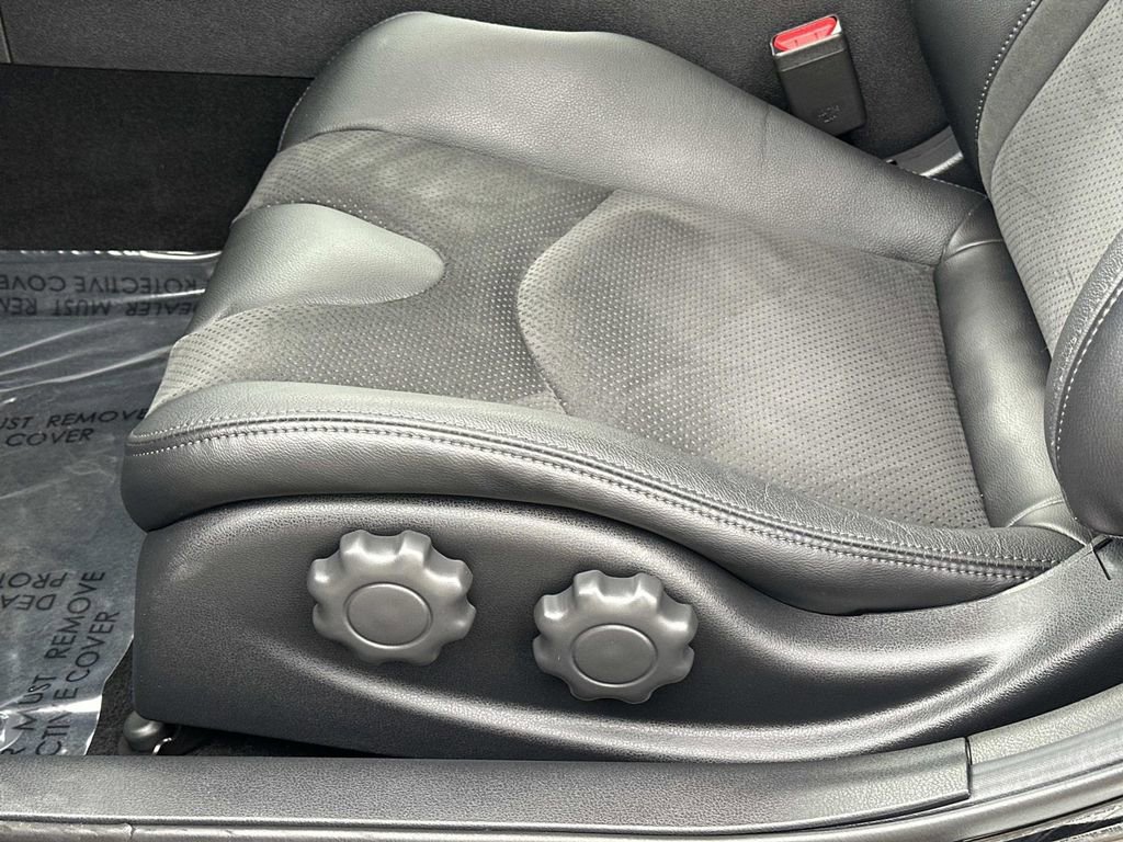 Used 2024 Nissan Z Performance w/ Floor Mat Package image 30