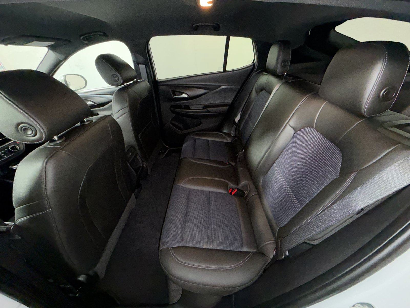 Used 2024 Buick Envista Preferred FWD image 24