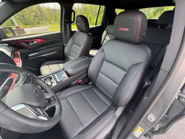 Used 2025 Chevrolet Traverse Z71 AWD/4WD image 6