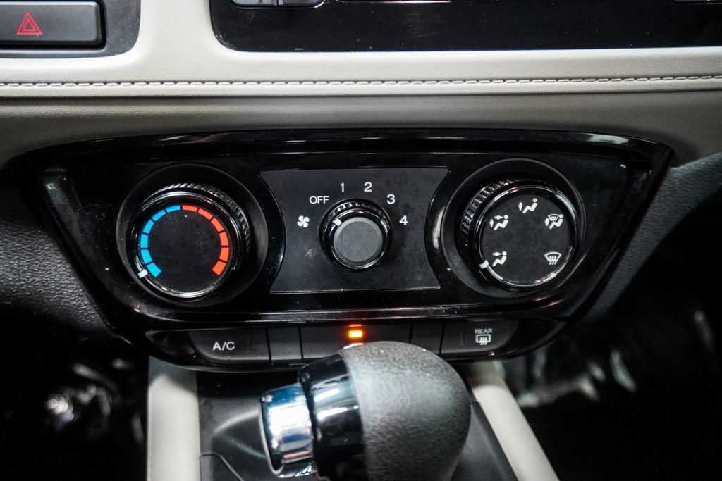 Used 2017 Honda HR-V LX image 19