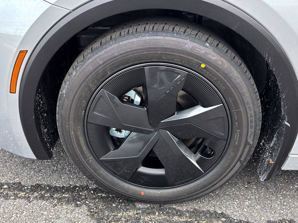 New 2026 Toyota Prius Plug-In Hybrid SE image 7