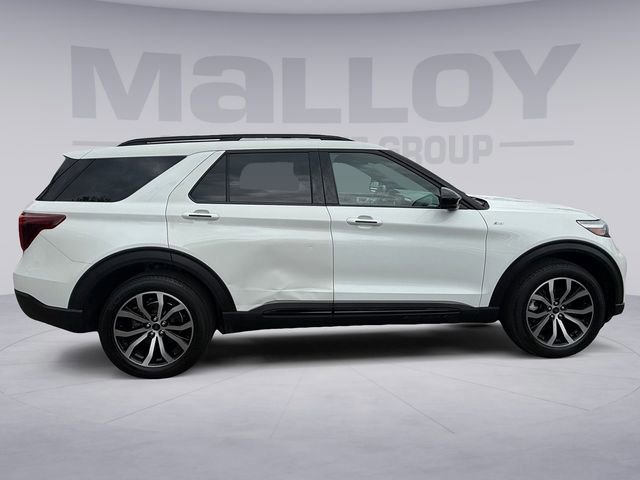 Used 2023 Ford Explorer ST-Line w/ Class IV Trailer Tow Package AWD/4WD image 6